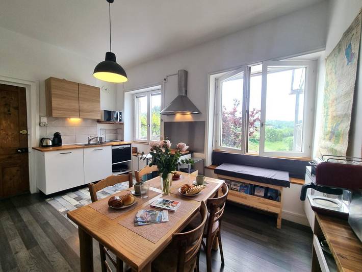 Encantador apartamento con terraza luminosa en St-Etienne in Saint-Genest-Lerpt, Río Loira