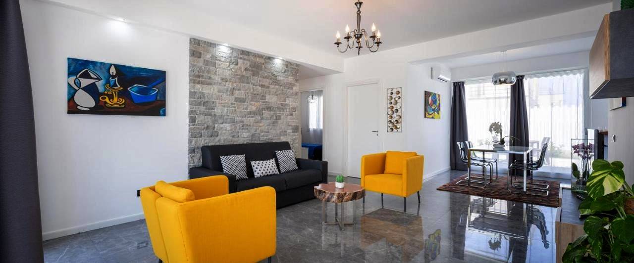Arricàmpati Apartments Villa & Bringo Car Rental in Villagrazia di Carini, Carini