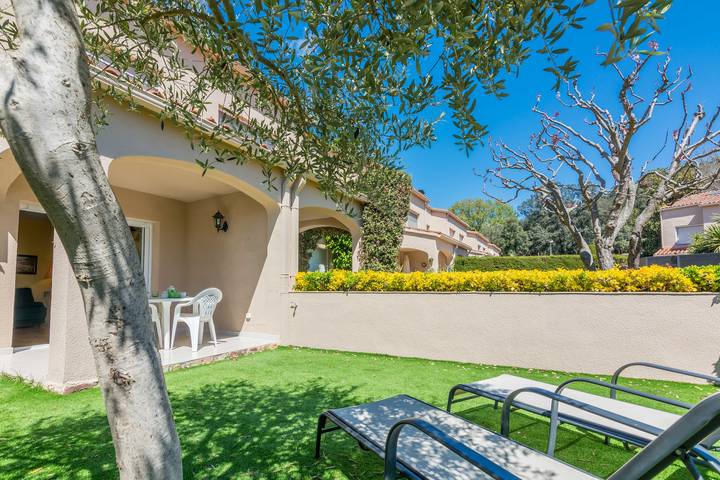 Ferienhaus für 8 Personen, mit Terrasse und Pool sowie Garten in Santa Susanna - 4