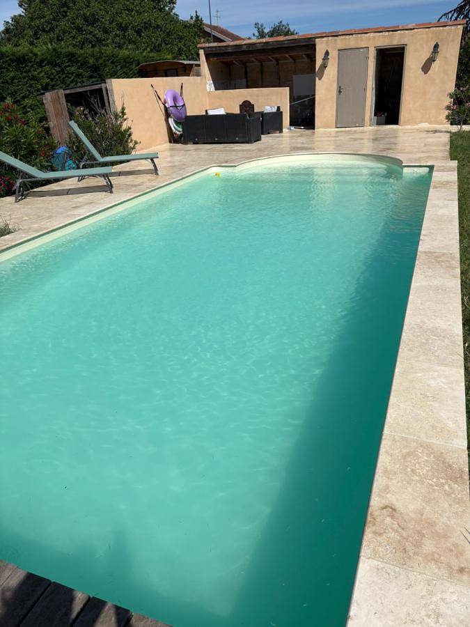 Camping pour 2 personnes, avec Terrasse ainsi que Jardin et Piscine