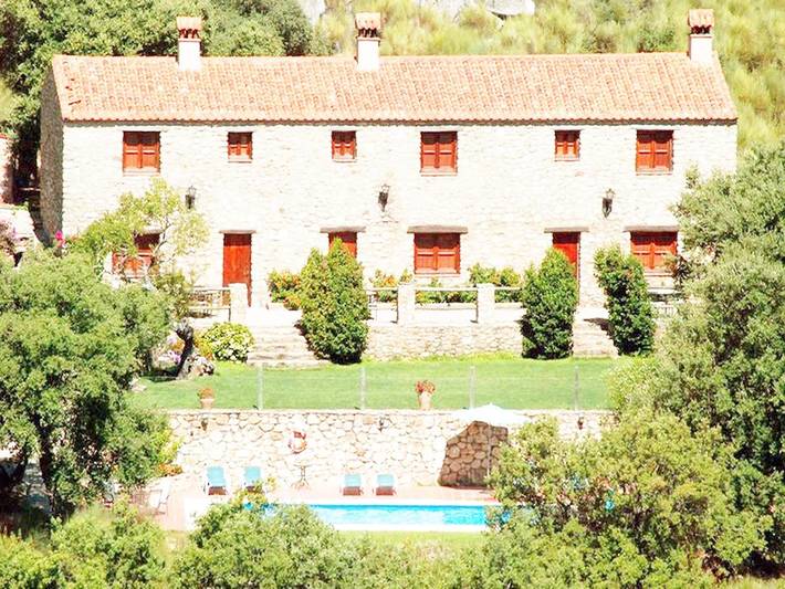 Casa de vacaciones para 12 personas, con Terraza y Jardín además de Piscina y Vistas en Extremadura