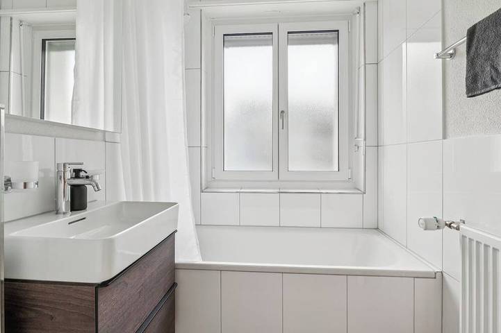 Appartement entier, Modern Apartment in the Heart of Oerlikon (201-16) in Zürich 50 Oerlikon, Zurich