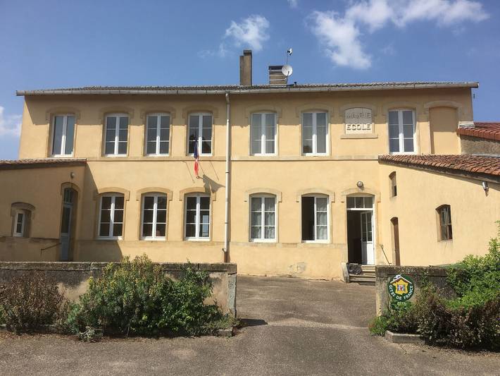 Gîte pour 8 personnes, avec Jardin