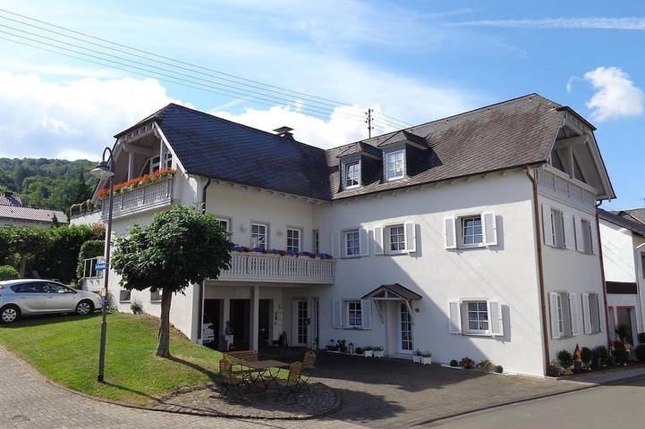 Ferienwohnung für 3 Personen, mit Garten in Burgen (bei Bernkastel-Kues)