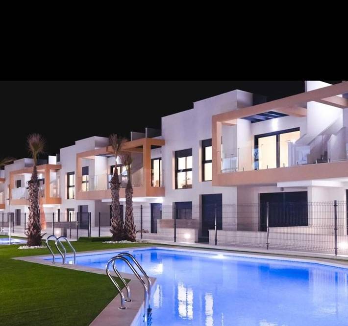 Apartamento de vacaciones para 6 personas, con terraza y piscina - 1