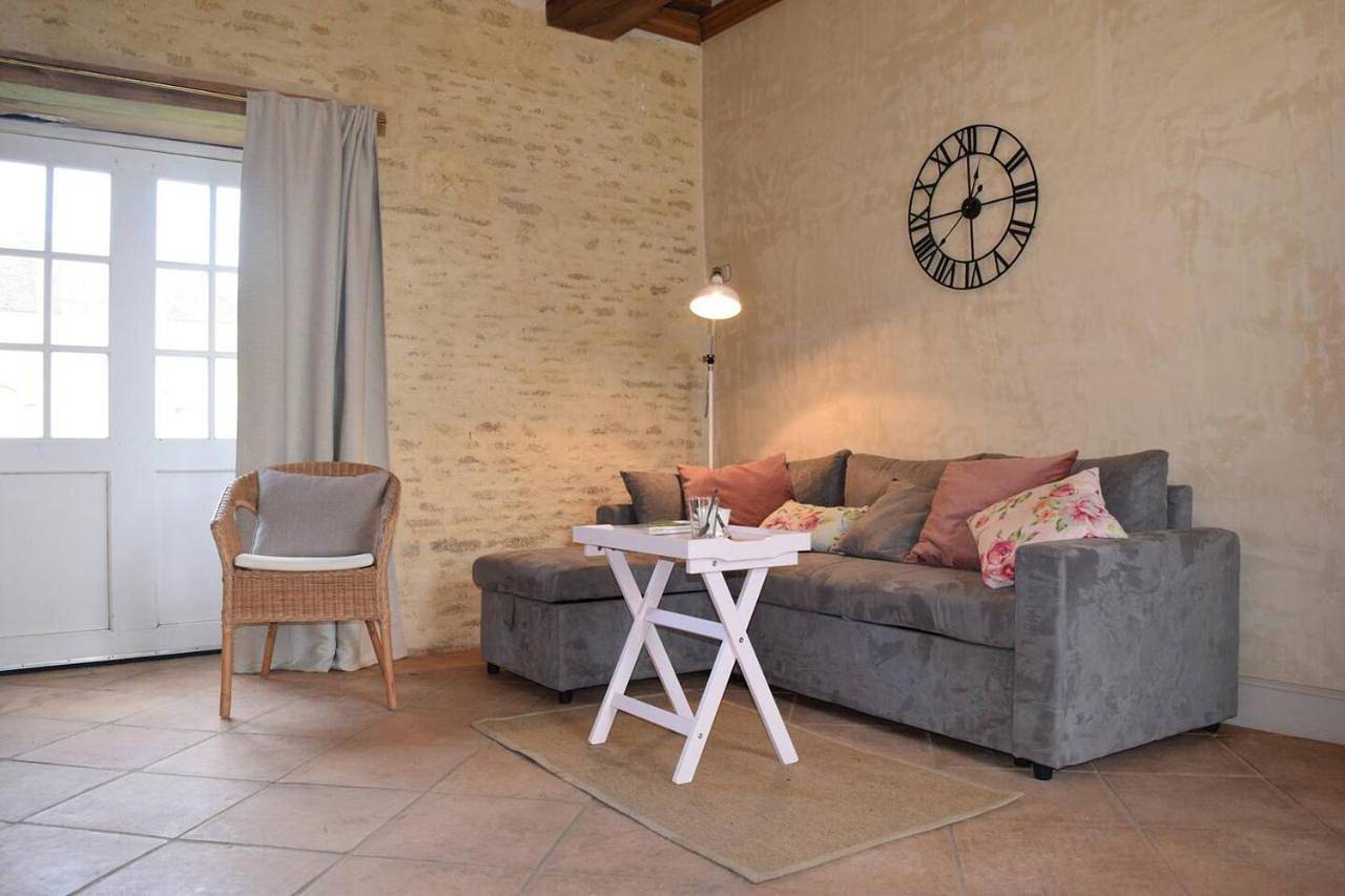 Appartement entier, One-Bedroom Apartment in Mézidon Vallée d'Auge, Région de Lisieux