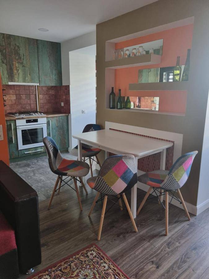 Apartament wakacyjny dla 5 osób, z balkon i widok w Kiszyniów
