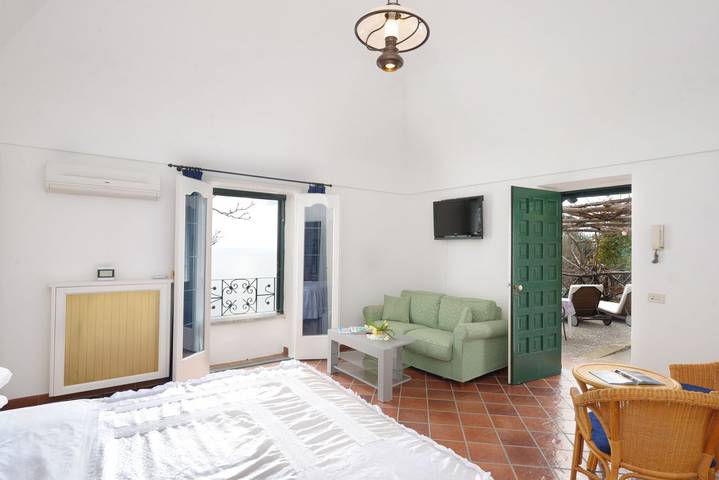 Ganze Wohnung, Ferienwohnung für 2 Personen mit Balkon/Terrasse in Praiano, Sorrento Coast
