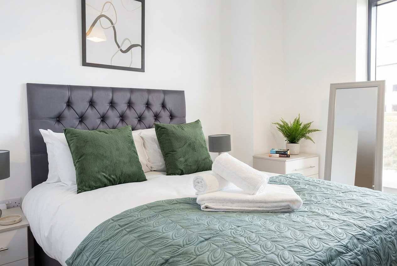 Ganzes Studio, Bright Manchester Studio Apartment with Balcony in Greater Manchester