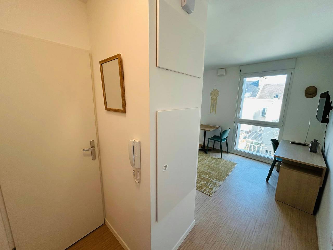 Ganze Wohnung, We Live In R - Suite 402 in Reims, Marne