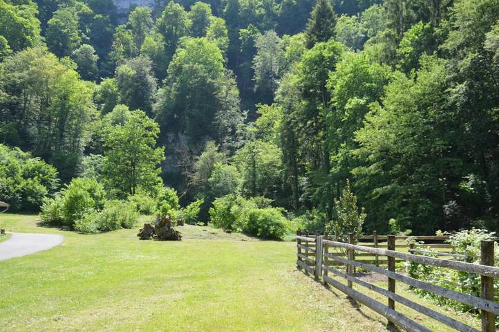 Chambre d’hôte pour 2 personnes, avec jardin ainsi que vue et piscine dans le Doubs - 2