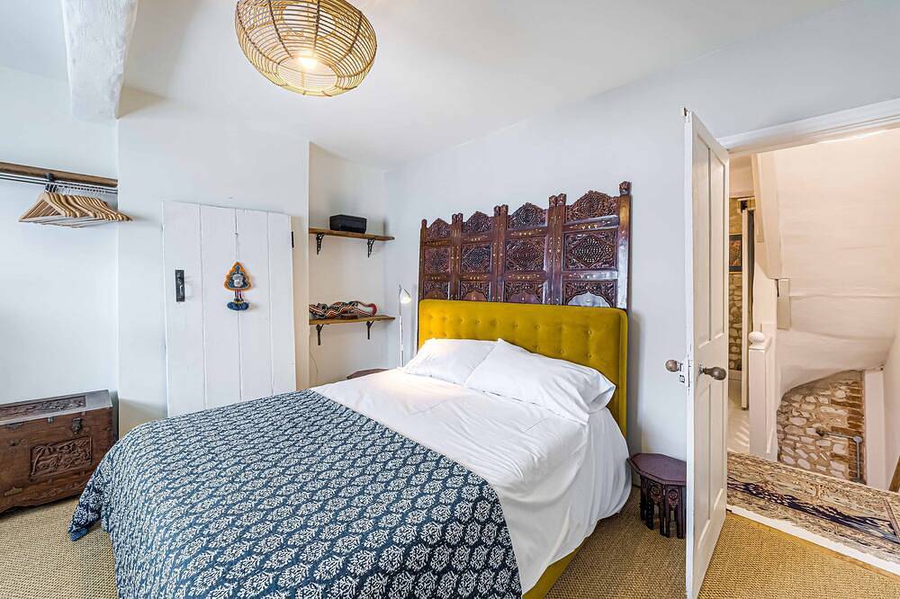 Knapstone Cottage, Arundel in Arundel, South Downs