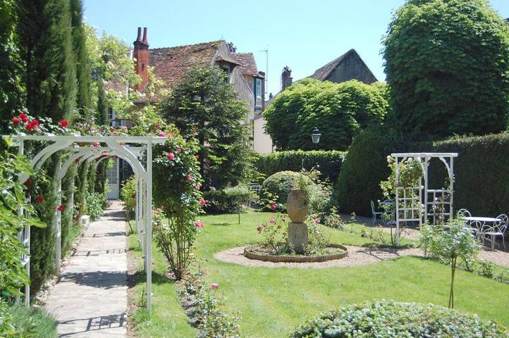 Hôtel pour 2 personnes, avec piscine ainsi que terrasse et jardin, animaux acceptés à Chenonceaux - 3