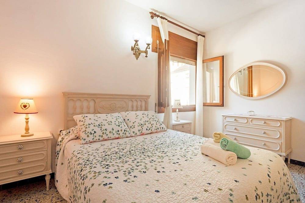 Entire apartment, Cozy Pyrenees Getaway in Boí, La Vall de Boí