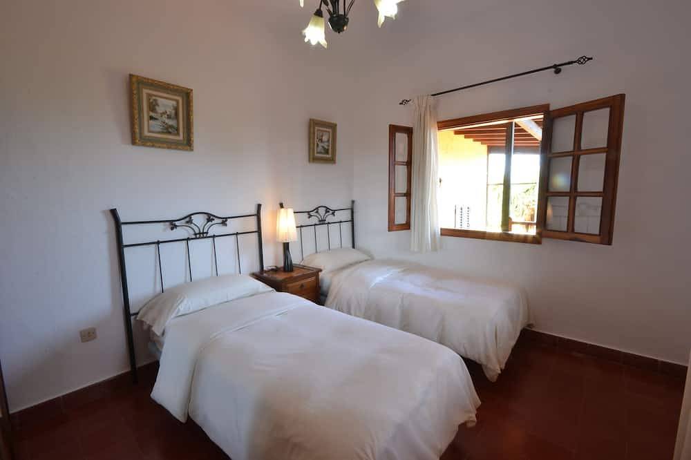 Large Finca for 12 people, in Gran Canaria with sea views in Los Toscales, Moya
