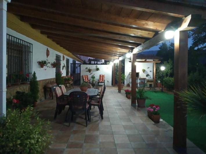 Maison de vacances pour 4 personnes, avec piscine ainsi que jardin et vue, animaux acceptés