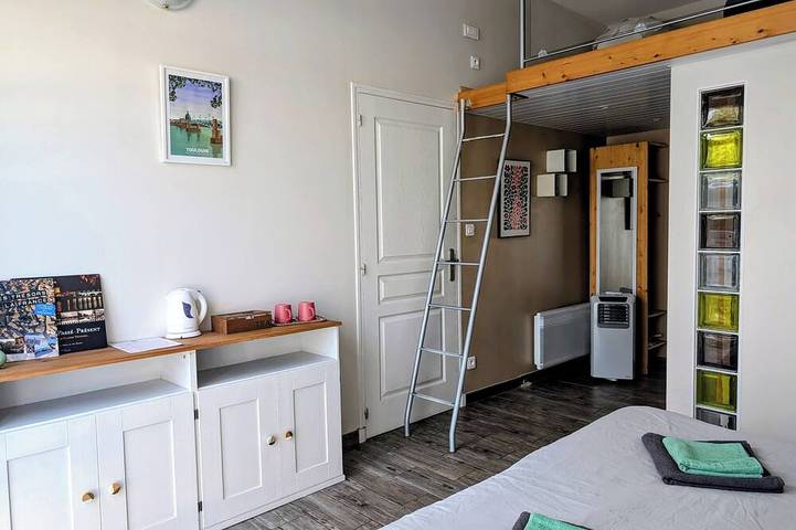 Location de vacances pour 4 personnes, avec jardin et piscine à Donneville - 2