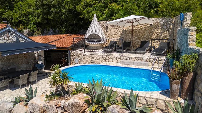 Ferienhaus für 6 Personen, mit Garten und Pool, mit Haustier