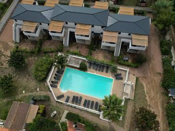Gîte pour 2 personnes, avec jardin et piscine dans Plage De L Ovu Santu