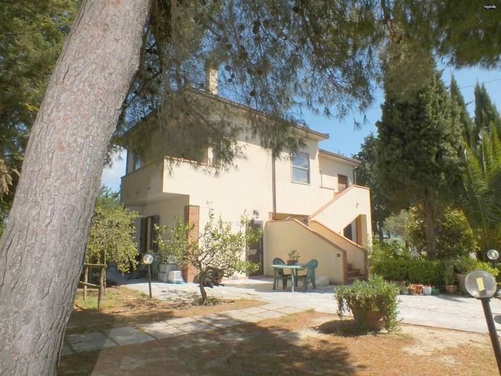 Agriturismo per 4 persone, con Giardino e Panorama a Santa Luce