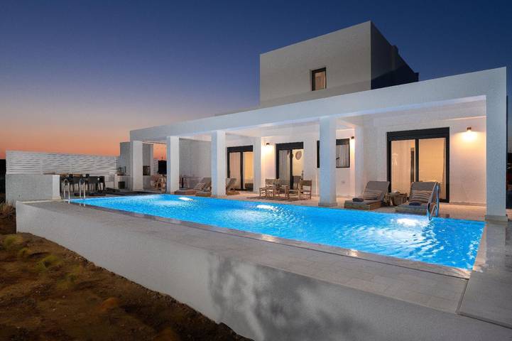 Ferienhaus für 8 Personen, mit Whirlpool und Terrasse sowie Garten und Pool in Lachania