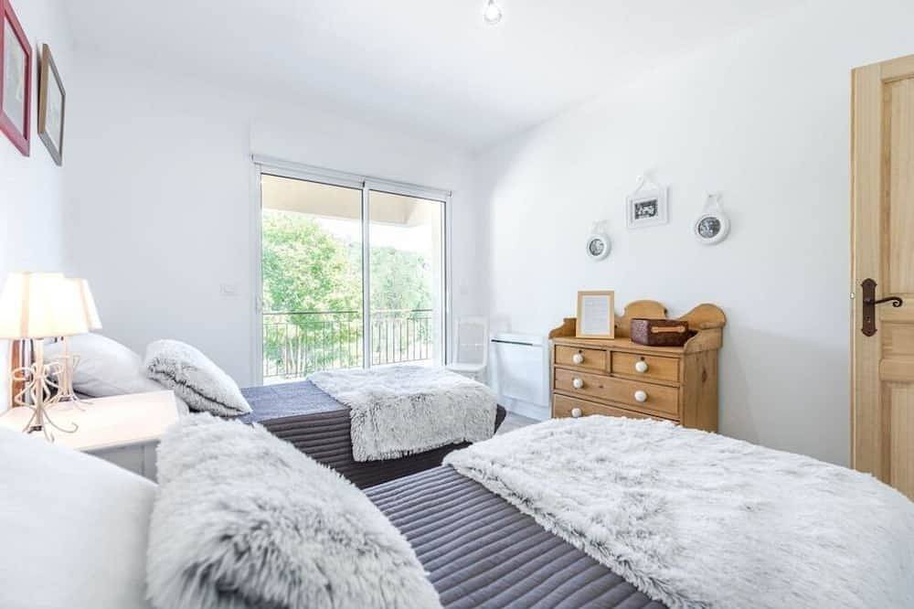 Completely renovated Mas Provencal in Manosque, Parc naturel régional du Luberon