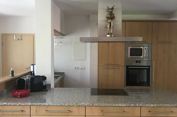 Ferienwohnung für 4 Personen, mit Balkon und Pool sowie Sauna