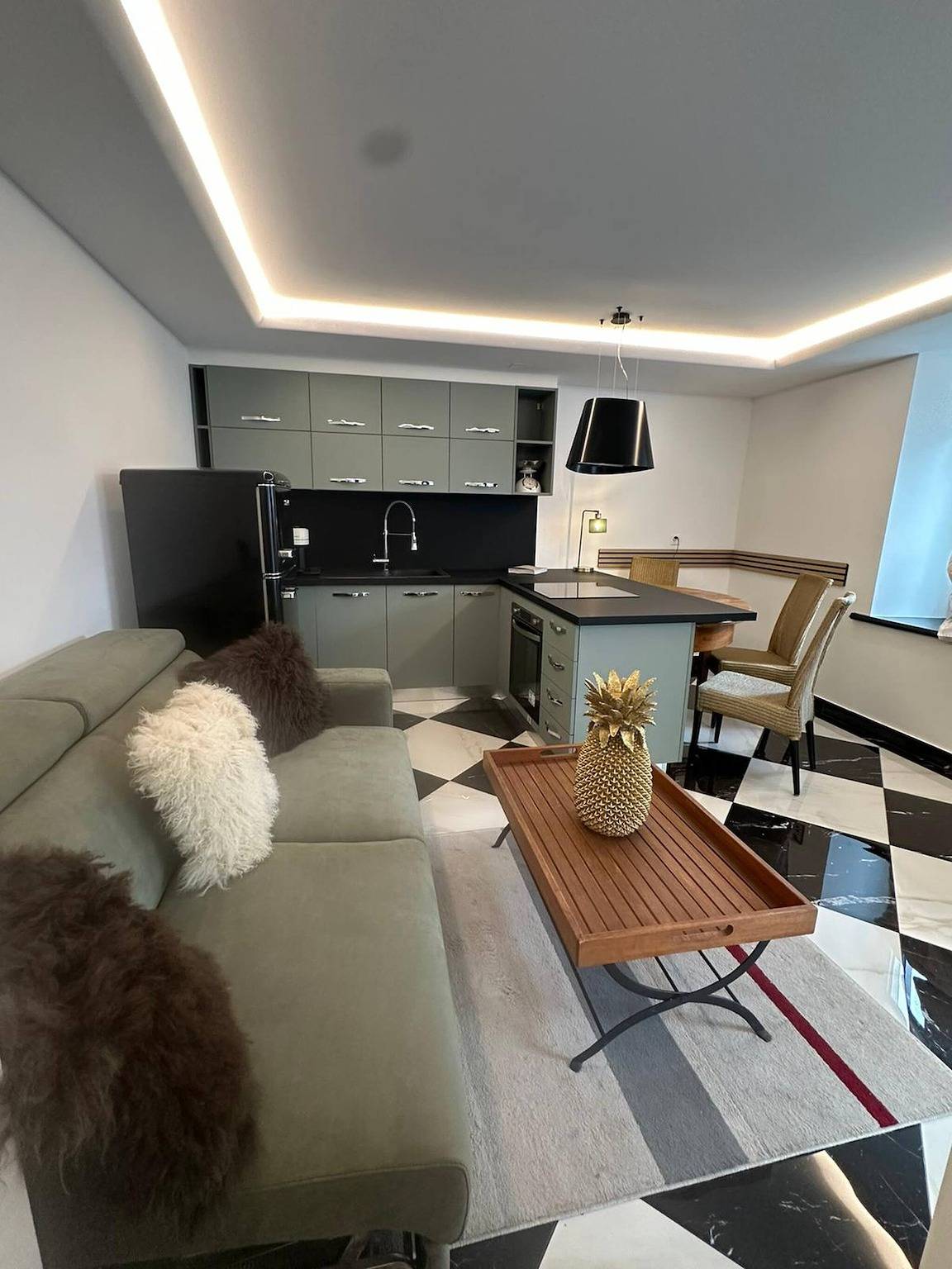 Ganze Wohnung, Einzigartige Ferienwohnung in Losone in Losone, Tessiner Alpen
