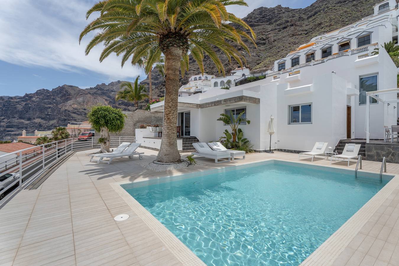 Casa de vacaciones 'La Casa De Los Gigantes' con vistas al mar, piscina privada y Wi-Fi in Playa de los Guíos, Santiago del Teide