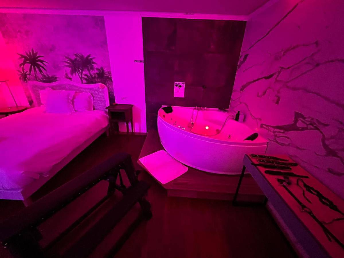Jacuzzi Love Suite Climatisé in Paris, Île de France