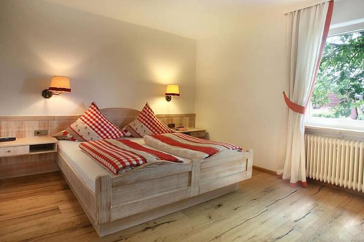 Ferienwohnung für 3 Personen, mit Garten und Balkon in Bad Staffelstein - 2