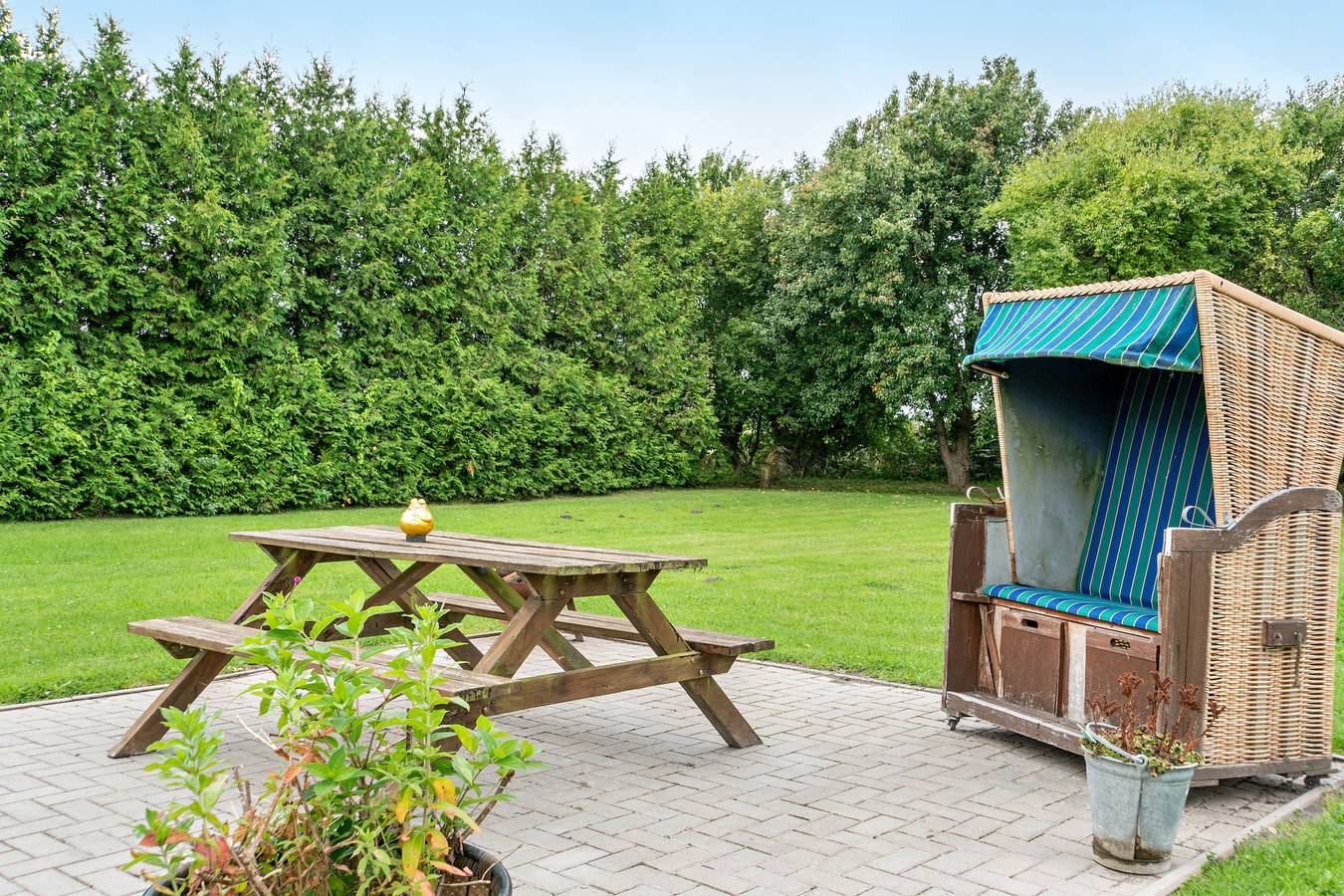 Ferienhaus 'Deichperle Tini' mit gemeinsamer Terrasse und Wlan in Dornumersiel, Dornum