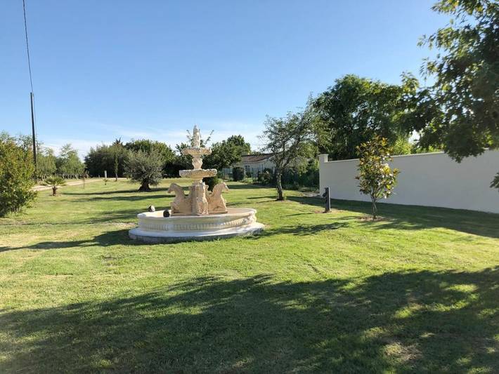 Location de vacances pour 2 personnes, avec vue et jardin à Jau-Dignac-et-Loirac - 3