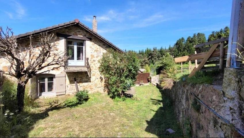 Location de vacances pour 4 personnes, avec Terrasse et Jardin à Chenereilles