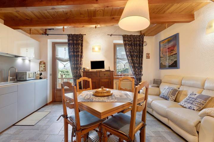 Ferienwohnung für 4 Personen, mit Balkon und Garten