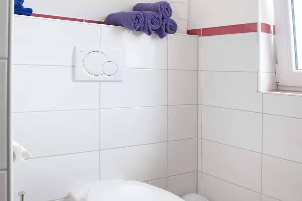 Ganze Wohnung, Ferienwohnung  Hegau auf dem Bauernhof mit Pool, sehr ruhige Lage in Emmingen-Liptingen, Landkreis Tuttlingen