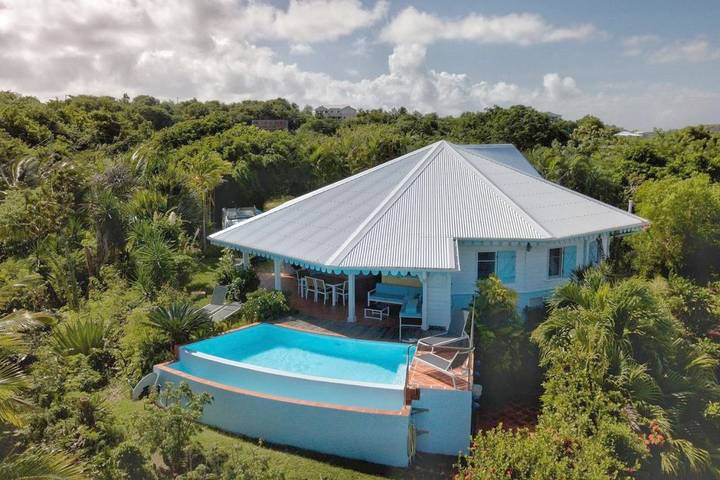 Chalet para 6 personas, con jardín además de piscina y vistas - 1