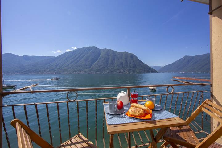 Ferienwohnung für 2 Personen, mit Terrasse und Seeblick am Comer See - 2