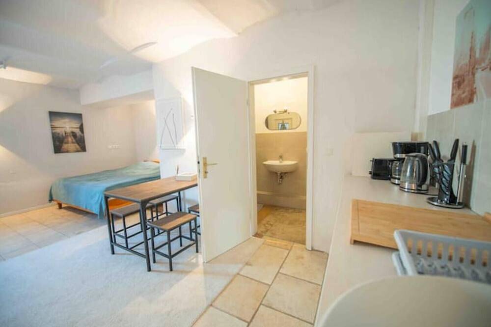 Ganze Wohnung, Kingsize Bett / nahe Stadt & Alster / Ruhig in Hamburg-Mitte, Hamburg