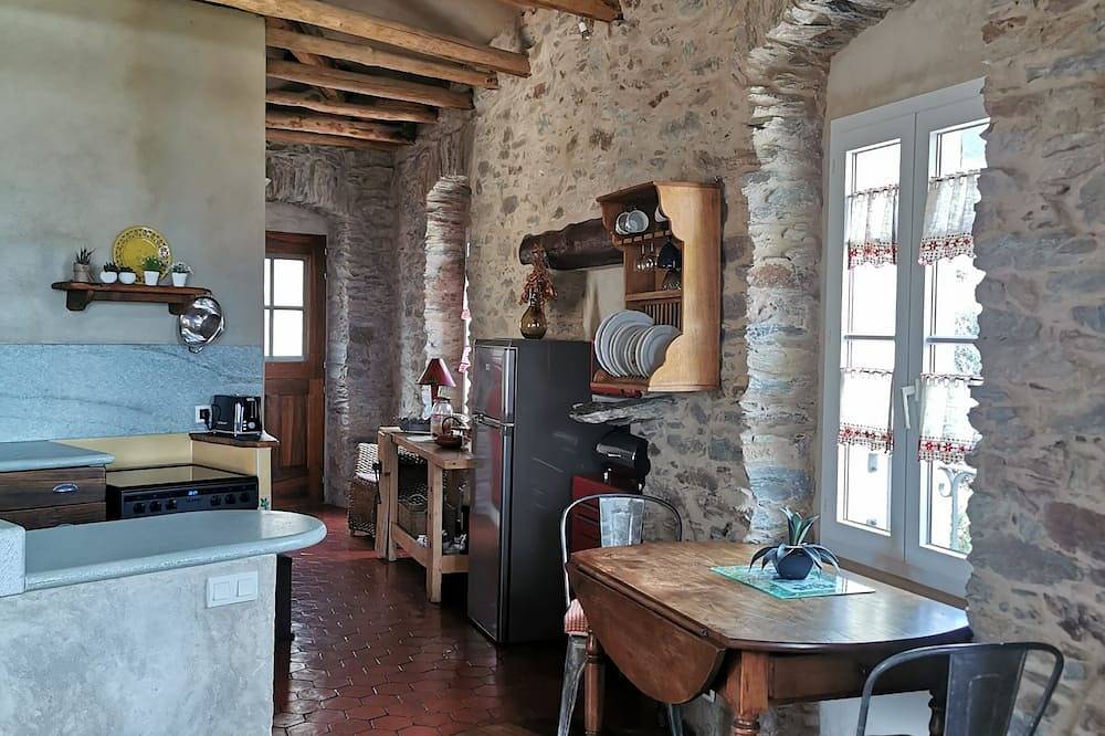 Maison De Vacances pour 2 Personnes dans San-Martino-di-Lota, Région de Bastia