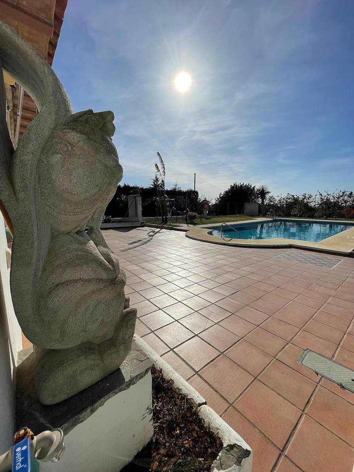 Chalet para 2 personas, con Jardín y Piscina para niños