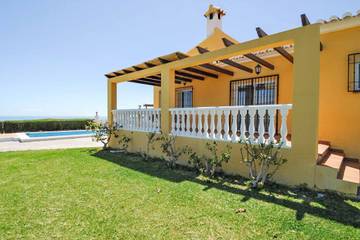 Villa voor 4 Personen in Nerja, Costa del Sol, Afbeelding 4