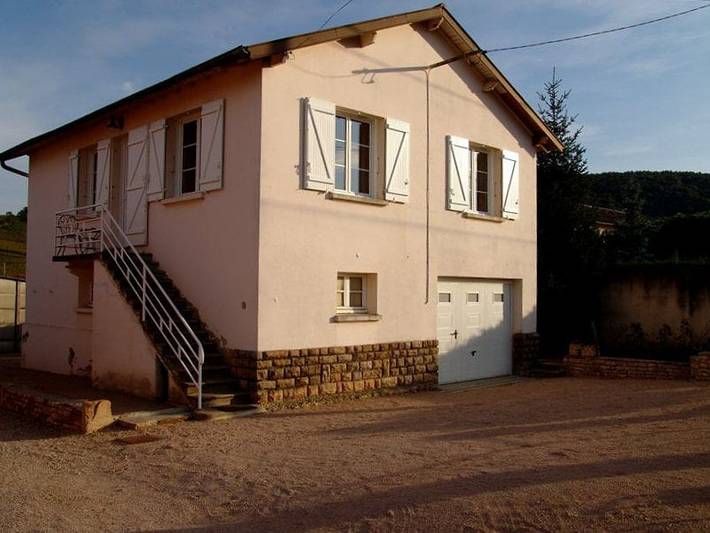 Chambre d’hôte pour 2 personnes, avec jardin, animaux acceptés à Fuissé