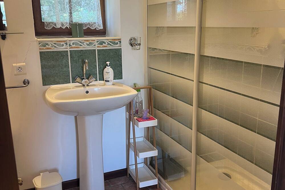​Charming 2 bed self-catering cottage with heated pool & panoramic views. in Le Petit-Pressigny, Loches und Umgebung