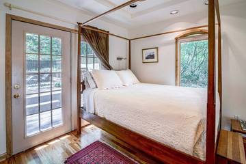 Cabin for 2 Guests in Blue Ridge Parkway, Black Mountain, Picture 1