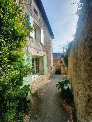 Gîte pour 2 personnes, avec terrasse et vue à Ribérac
