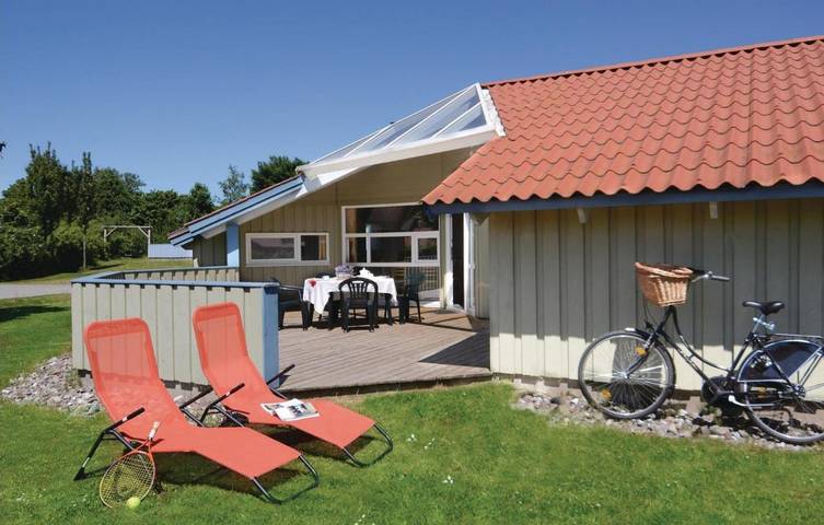 Ferienhaus für 10 Personen, mit Whirlpool und Terrasse sowie Garten und Pool