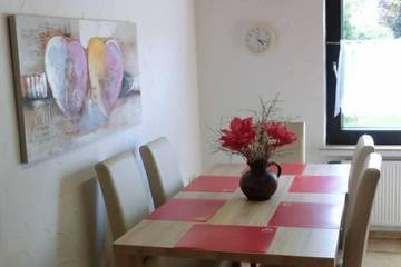 Ferienwohnung für 5 Personen, mit Pool und Garten in Attendorn