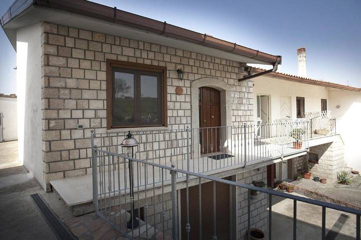 Casa vacanza per 2 persone, con giardino e vista lago nonché panorama in Provincia di Benevento