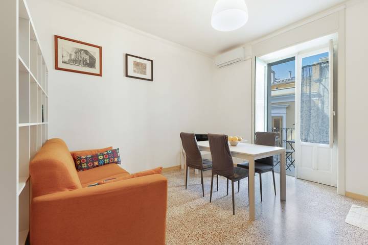 Apartamento entero, Apartamento con balcón, Wi-Fi y aire acondicionado in Scicli, Provincia de Ragusa